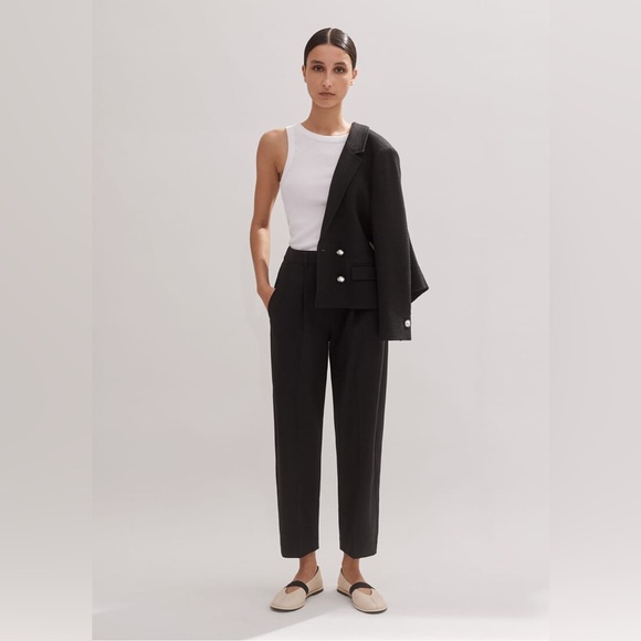 ME+EM Textured Tailoring Tapered Pant
Textured Tailoring Fabric - Picture 1 of 12